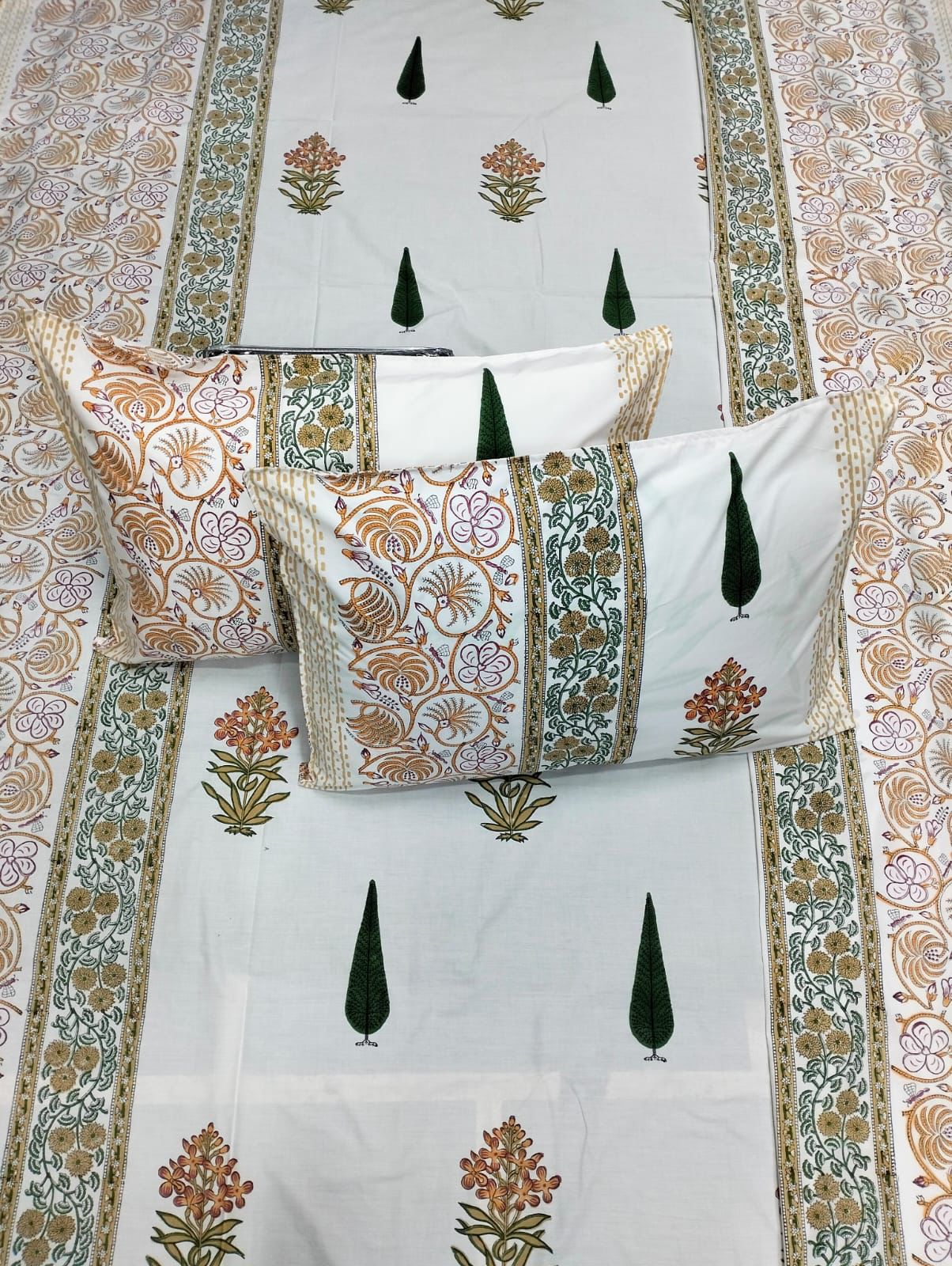 Fabicra Hand Block Printed 100% Cotton Double Bed Sheet With 2 Pillow Covers