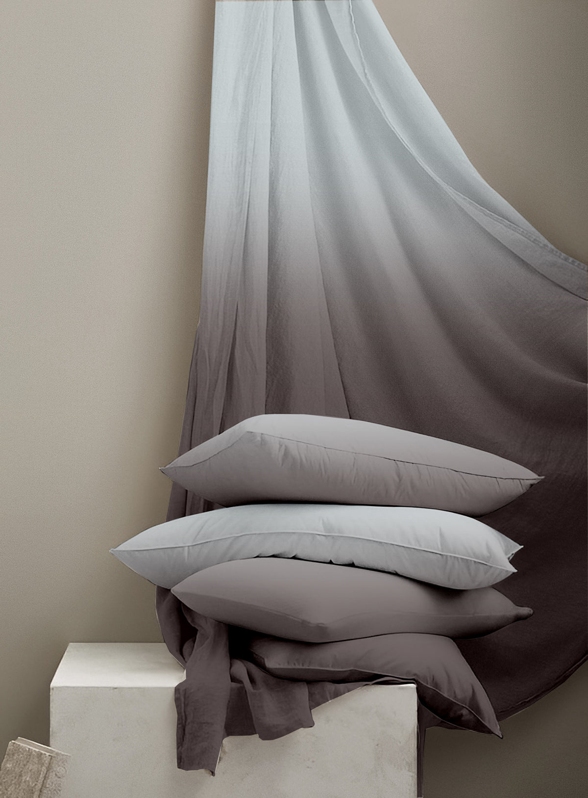 Luxurious Digital Ombre Pure Cotton King Size Bedsheet with 2 Pillow Covers