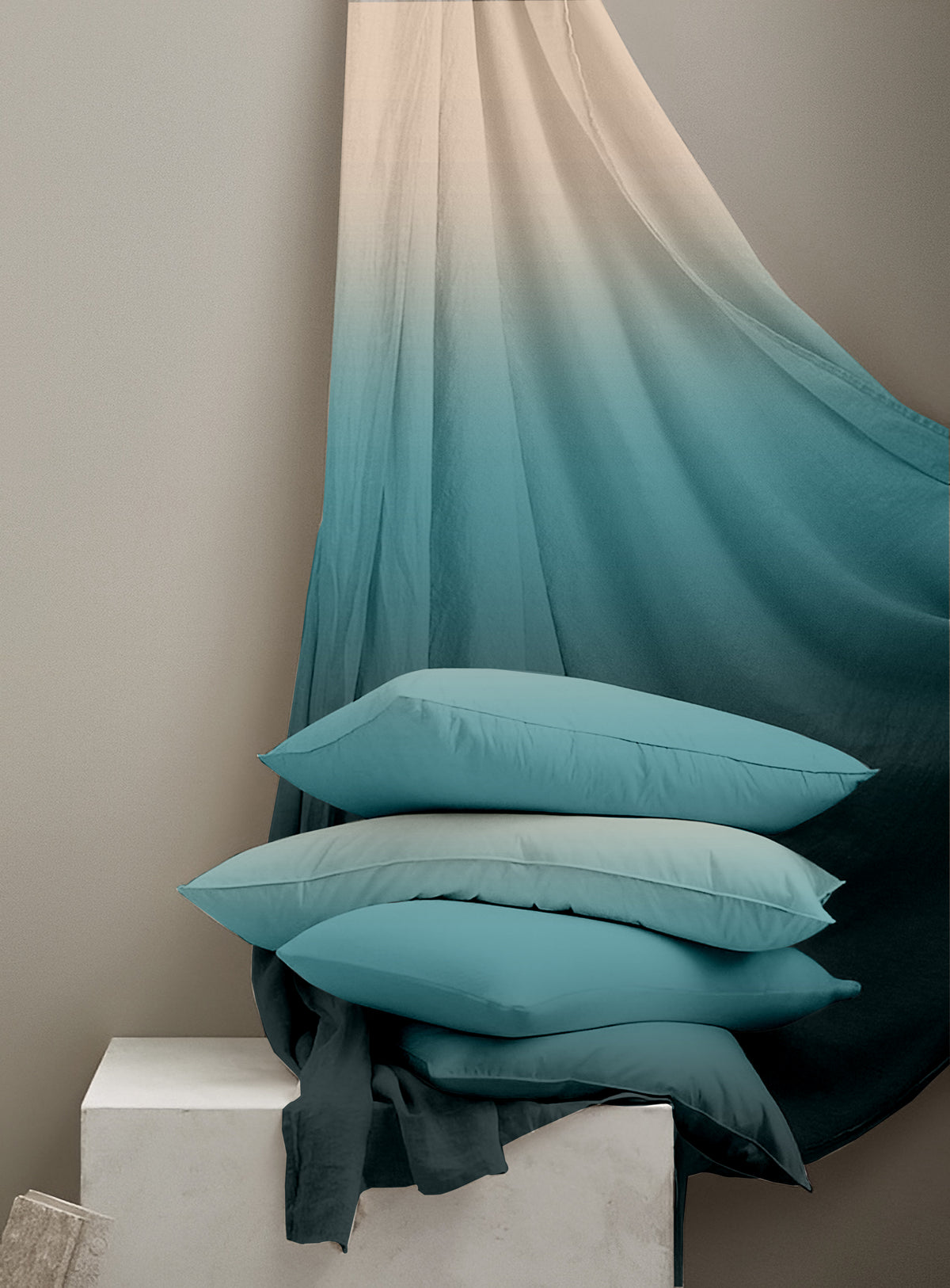 Luxurious Digital Ombre Pure Cotton King Size Bedsheet with 2 Pillow Covers