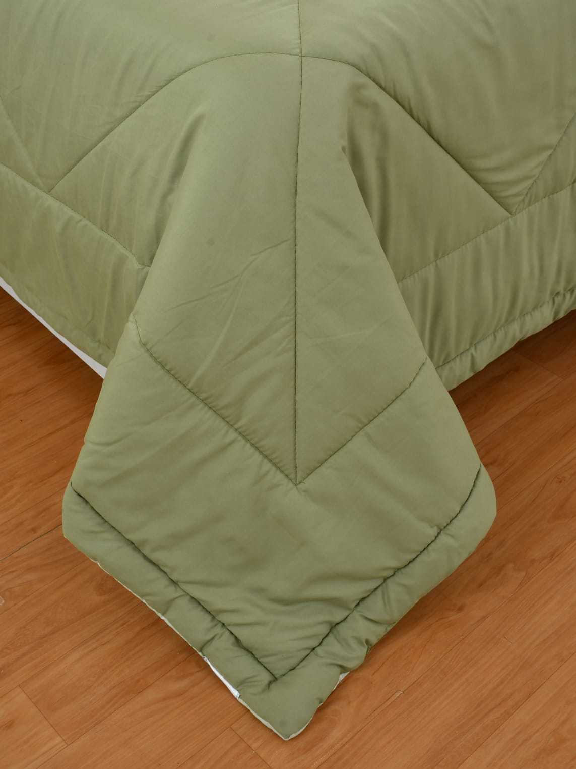 Green Solid Summer Touch Double Bed AC Comforter/Blanket Reversible by Fabicra